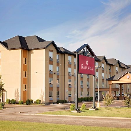Ramada By Wyndham Cold Lake Bagian luar foto