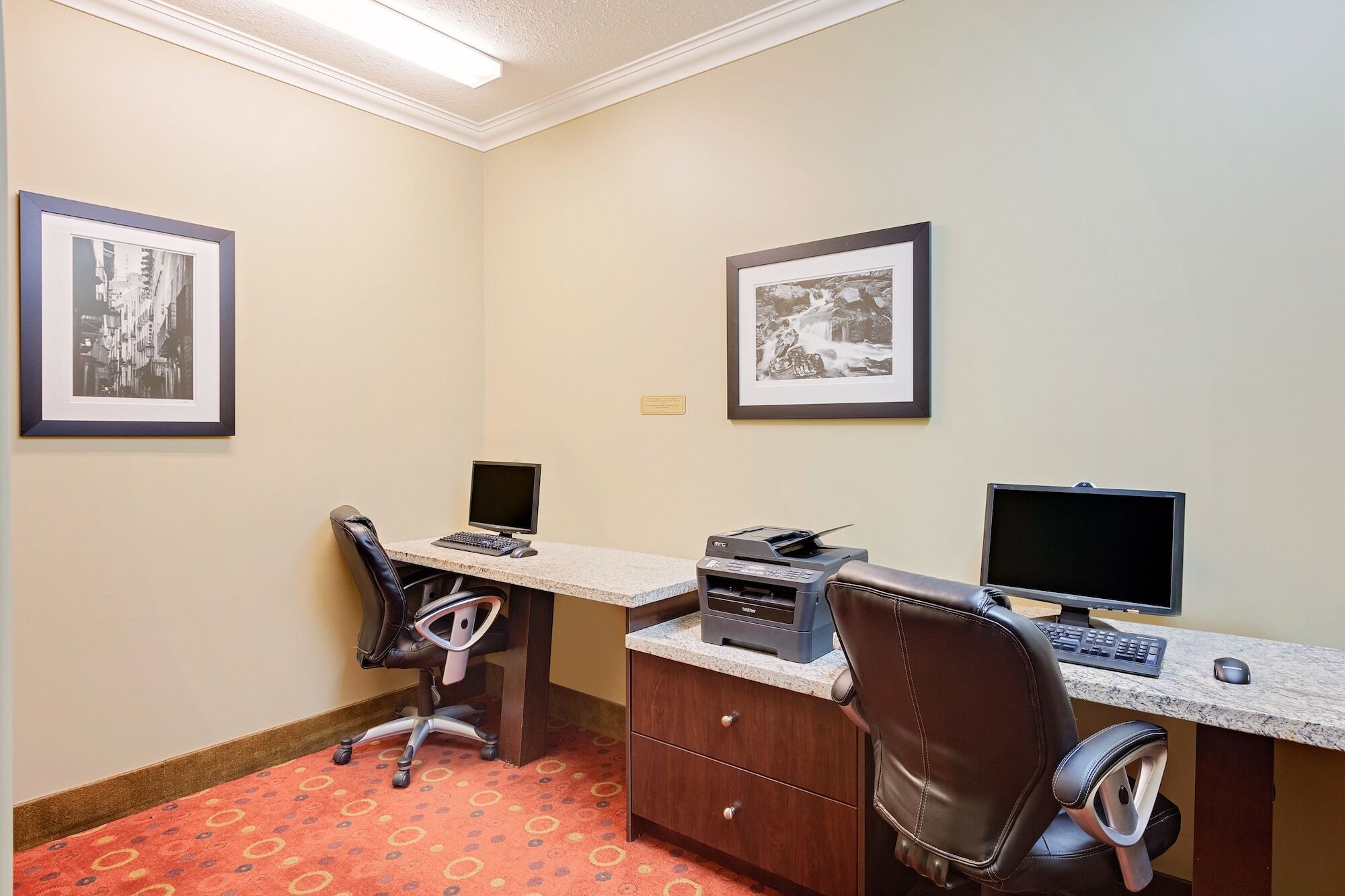 Ramada By Wyndham Cold Lake Bagian luar foto